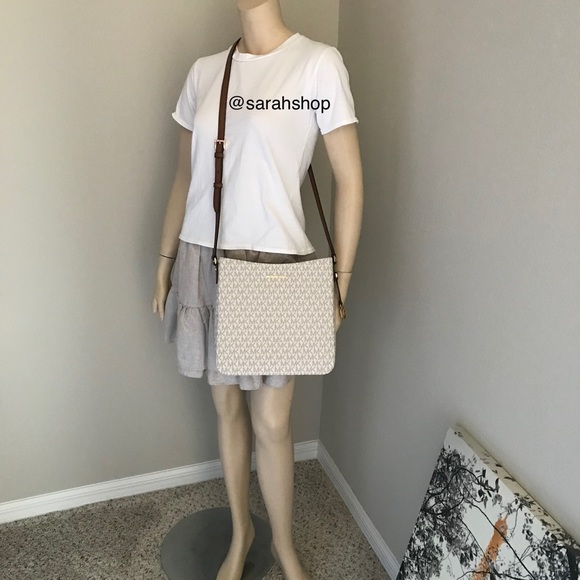 🌼Michael Kors Set - Picture 12 of 16